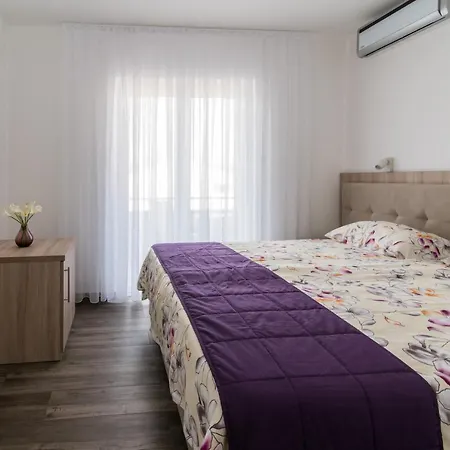 & Lavanda 4* Malinska